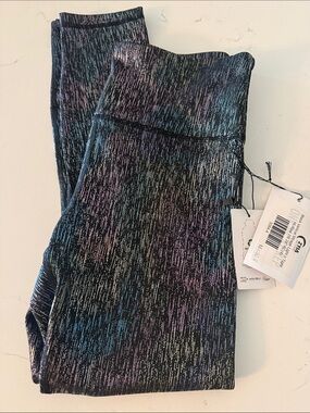 Black vertical mirage light and tight hi rise 7-8 24 inch ex leggings